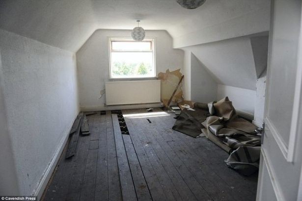 Dizeleri dünyayı etkiledi ama evi harabe 34