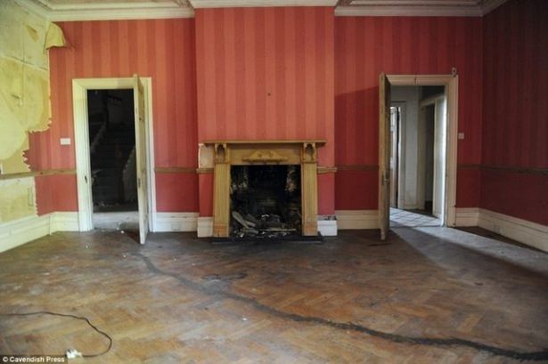 Dizeleri dünyayı etkiledi ama evi harabe 35