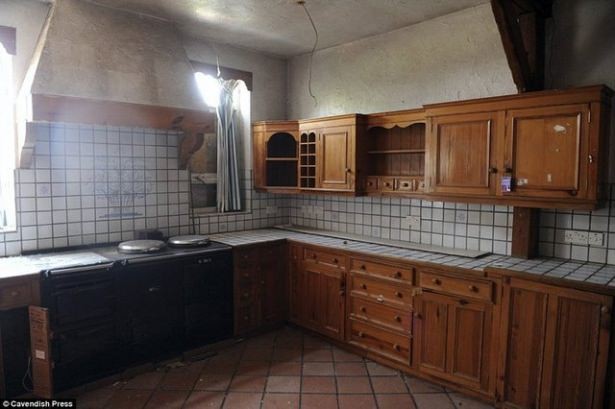 Dizeleri dünyayı etkiledi ama evi harabe 36