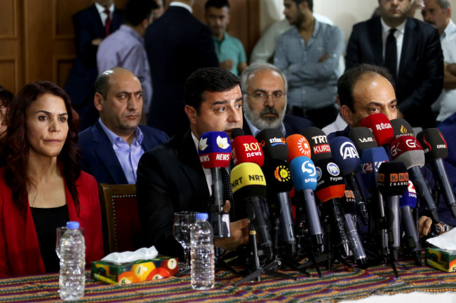 HDP'nin Kürtçe karnesi 1