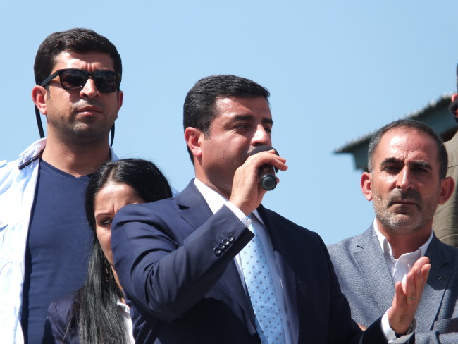 HDP'nin Kürtçe karnesi 10