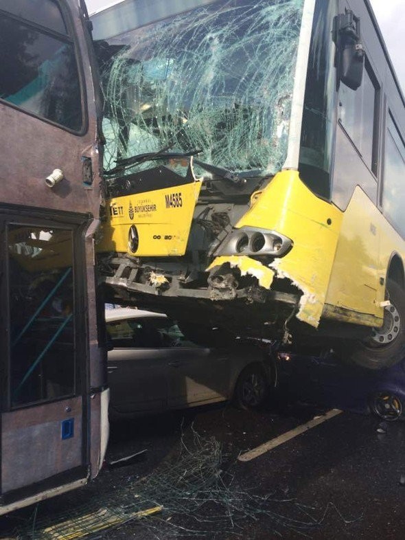 Metrobüs dehşetinden ilk kareler 8