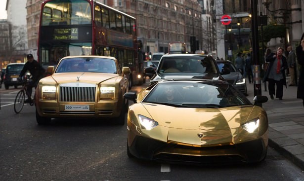 Lükste sınır tanımayan Suudilerin altın kaplamalı araçları 13