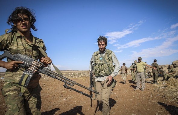 Fırat Kalkanı Harekatı'nda dikkat çeken fotoğraf 3