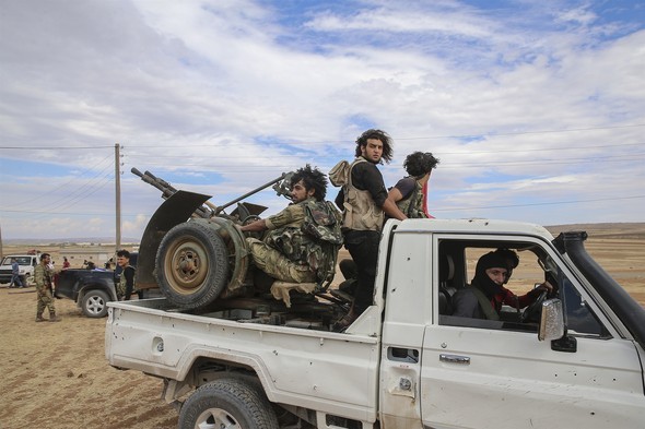 Fırat Kalkanı Harekatı'nda dikkat çeken fotoğraf 17