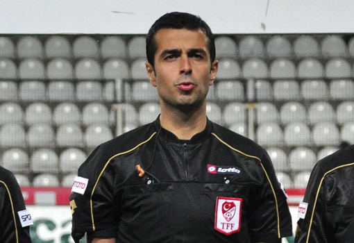 Derbinin hakemi hangi takımı tutuyor? 21