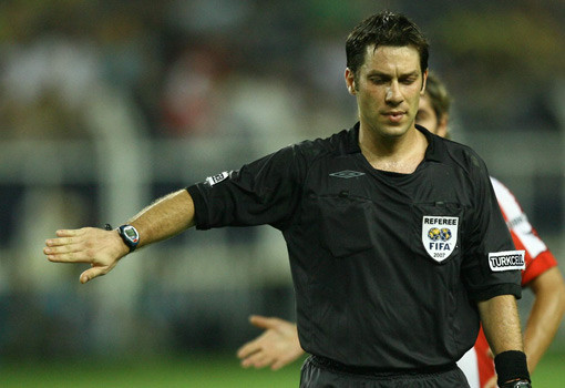 Derbinin hakemi hangi takımı tutuyor? 25