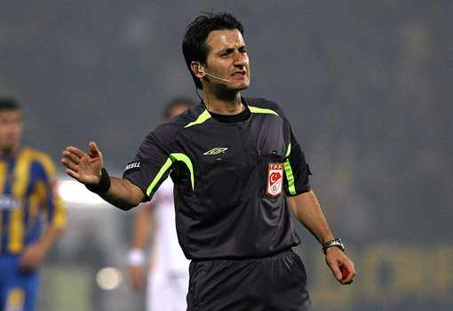 Derbinin hakemi hangi takımı tutuyor? 4