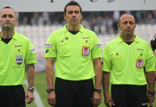 Derbinin hakemi hangi takımı tutuyor? 6