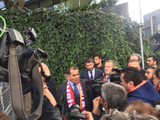 Dursun Özbek taraftarlarla Arena'ya gitti 4