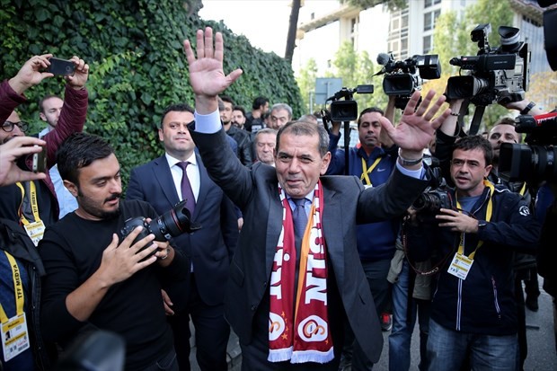 Dursun Özbek taraftarlarla Arena'ya gitti 8