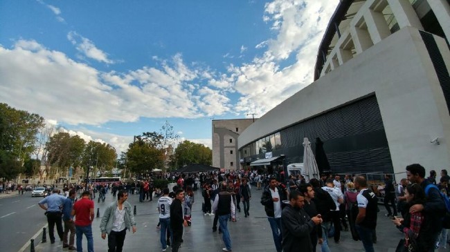 Dursun Özbek taraftarlarla Arena'ya gitti 23