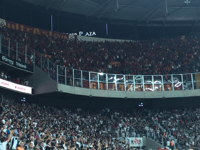 Dursun Özbek taraftarlarla Arena'ya gitti 25