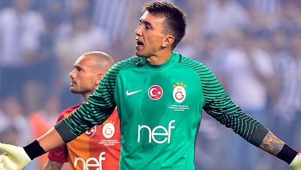 Arena'da Muslera krizi! 3