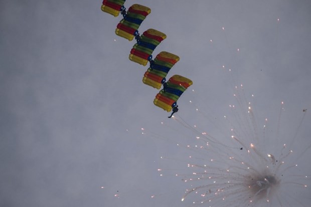 Kim gövde gösterisi yaptı 15