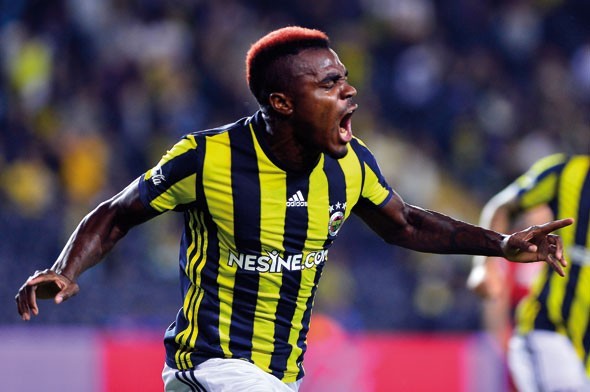 Emenike'nin yeni saç stili sosyal medyada olay oldu 4
