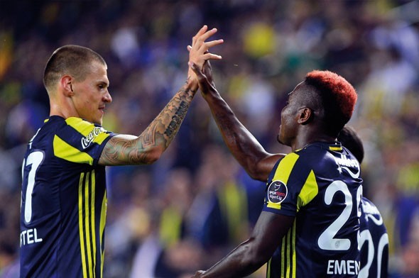 Emenike'nin yeni saç stili sosyal medyada olay oldu 9