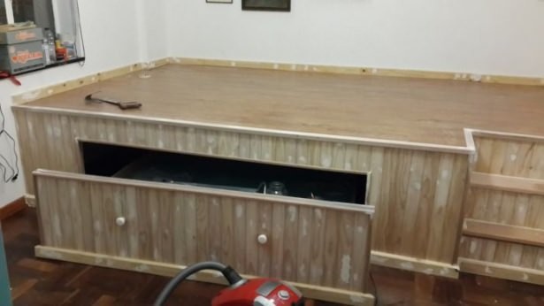 Yatak odasını home office yaptı 22