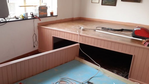 Yatak odasını home office yaptı 23