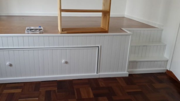 Yatak odasını home office yaptı 26