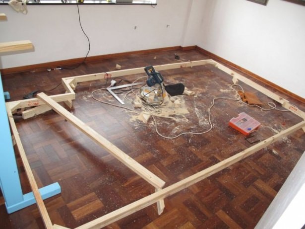 Yatak odasını home office yaptı 3