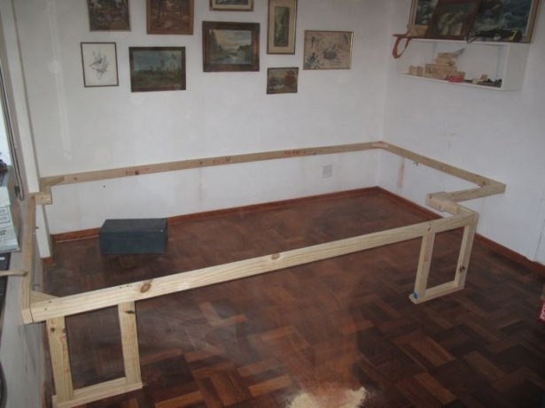 Yatak odasını home office yaptı 6