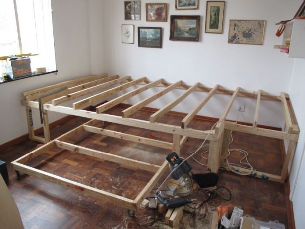 Yatak odasını home office yaptı 9