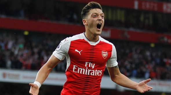 Mesut Özil maaşına zam dışında bir isteği daha var... 4