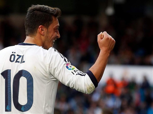 Mesut Özil maaşına zam dışında bir isteği daha var... 6