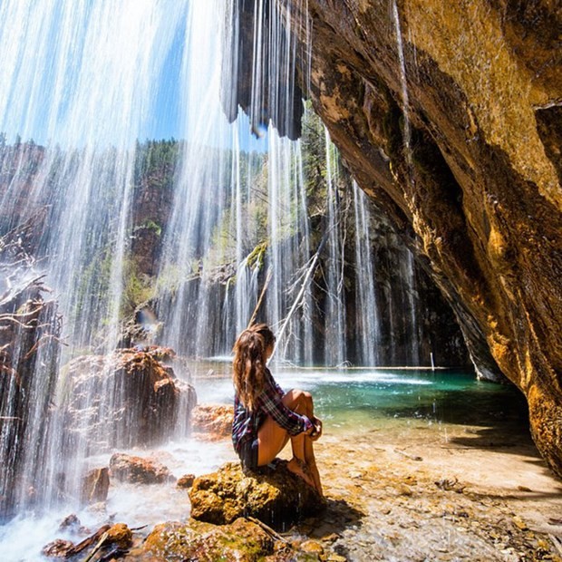 Büyükannesinin kamyoneti ile dünya turu 1