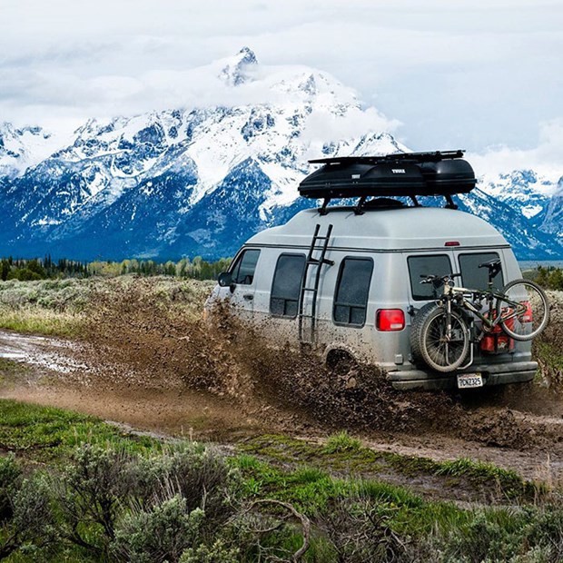 Büyükannesinin kamyoneti ile dünya turu 51