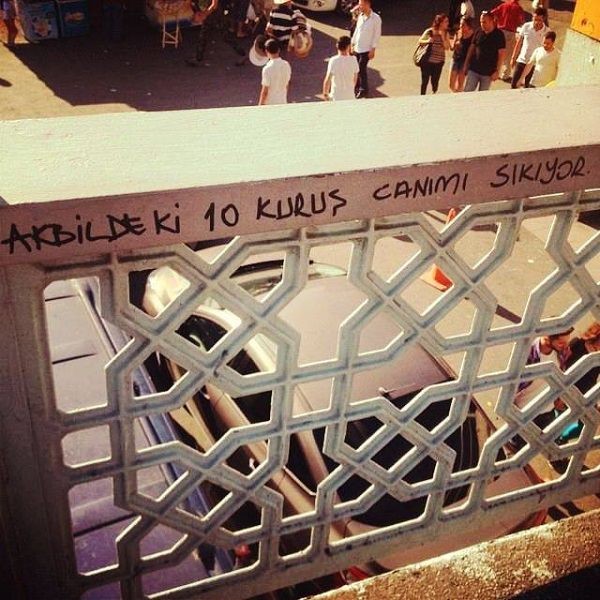 Sokaktan güldüren duvar yazıları 23