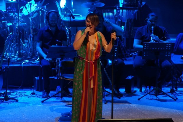 Sezen Aksu gençlik dönemlerine geri döndü 7