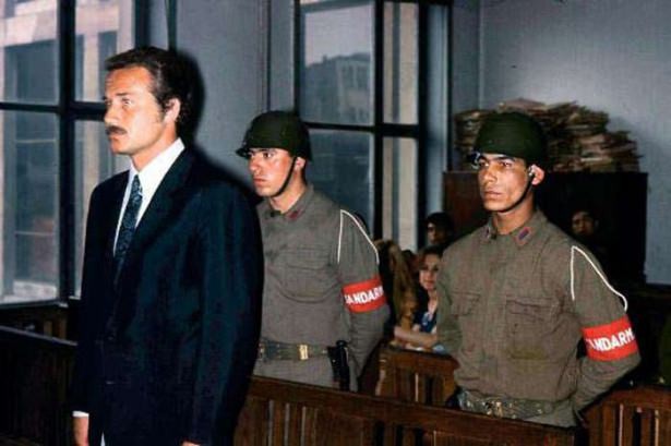 Hapis yatan ünlüler ve suçları 15