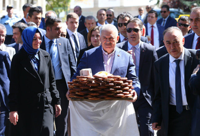 Başbakan'dan simiiiit! 1