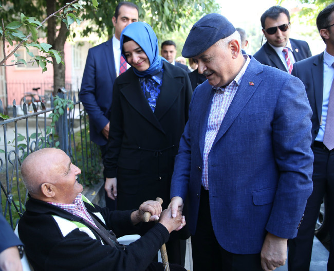 Başbakan'dan simiiiit! 10