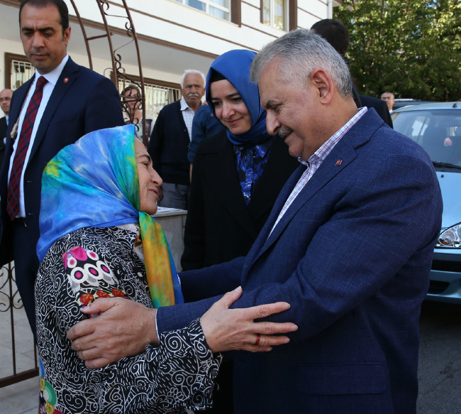 Başbakan'dan simiiiit! 19