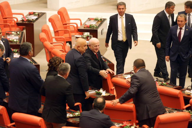 Meclis açılışından çarpıcı detay 8