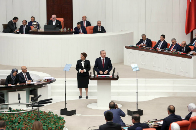 Meclis açılışından çarpıcı detay 21