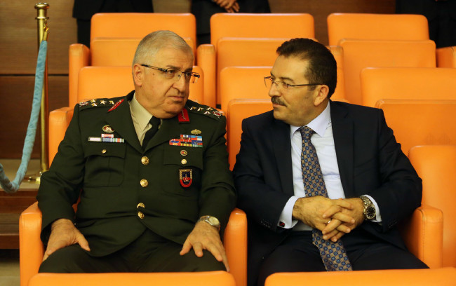 Meclis açılışından çarpıcı detay 17