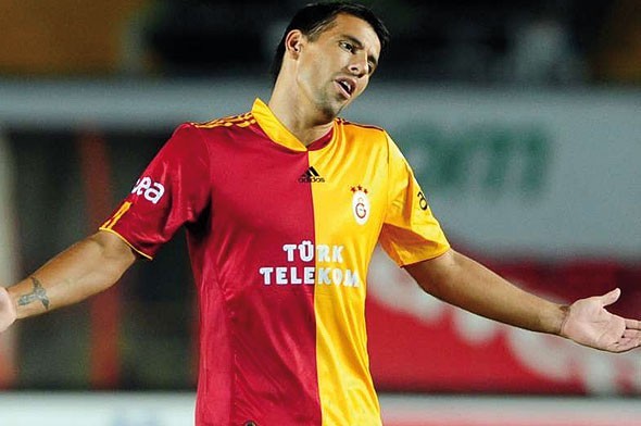 Terim bu futbolcularla anlaşamadı 11