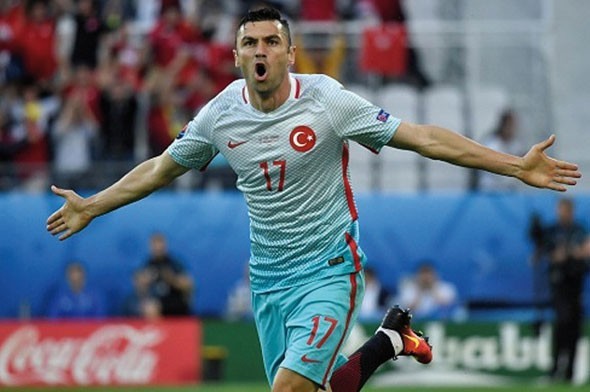 Terim bu futbolcularla anlaşamadı 9