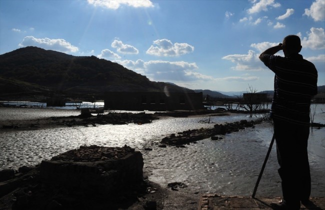 Sular altında kalan köy yıllar sonra ortaya çıktı 10