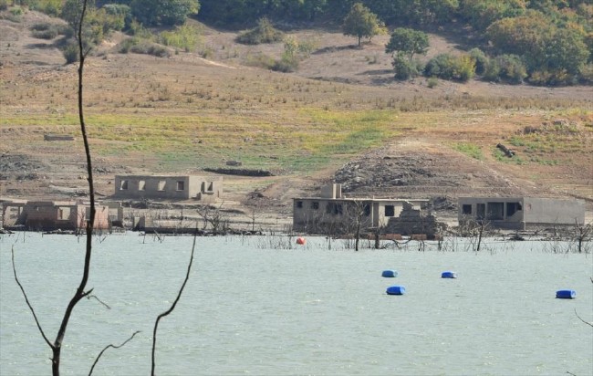 Sular altında kalan köy yıllar sonra ortaya çıktı 23