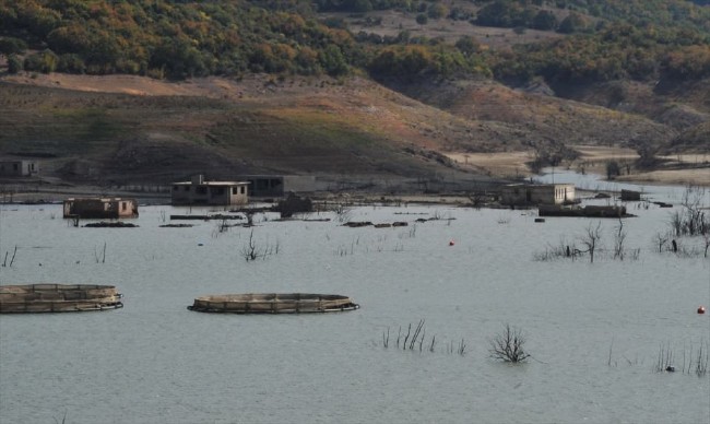 Sular altında kalan köy yıllar sonra ortaya çıktı 27