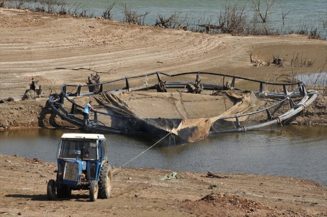 Sular altında kalan köy yıllar sonra ortaya çıktı 29