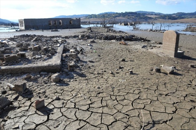 Sular altında kalan köy yıllar sonra ortaya çıktı 5
