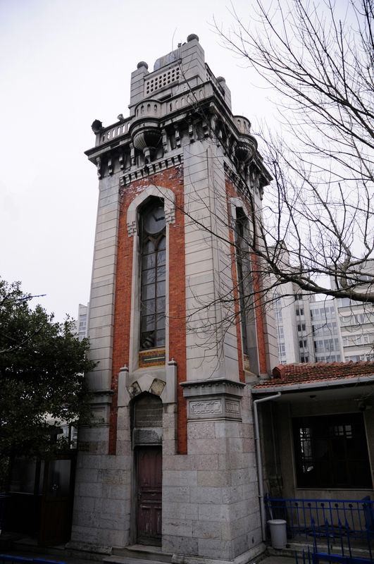 Zamana meydan okuyan saat kuleleri 1