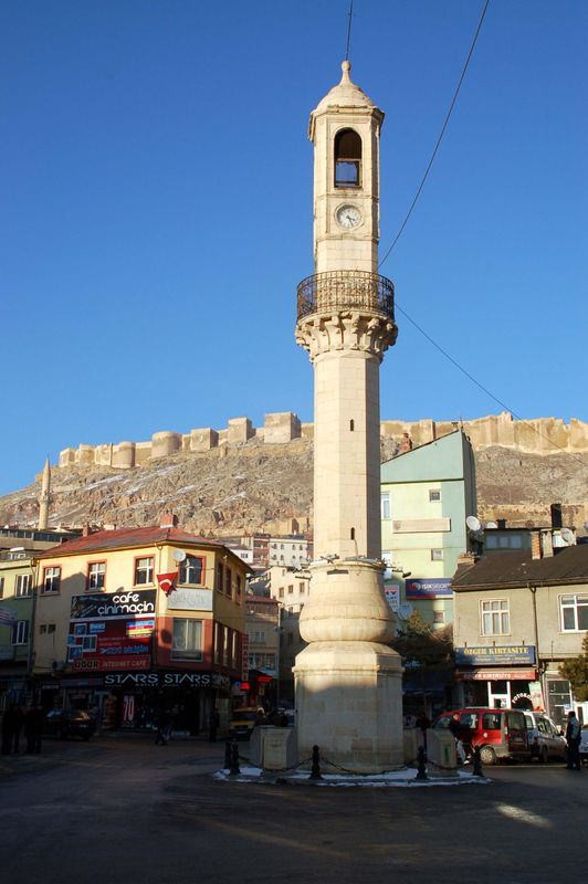 Zamana meydan okuyan saat kuleleri 25