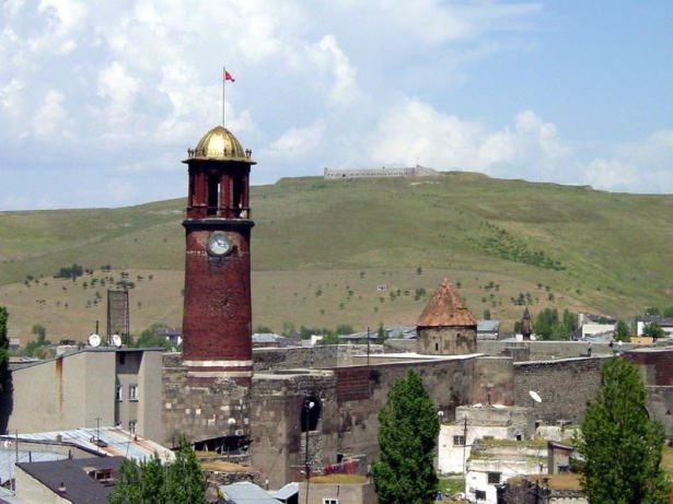 Zamana meydan okuyan saat kuleleri 8